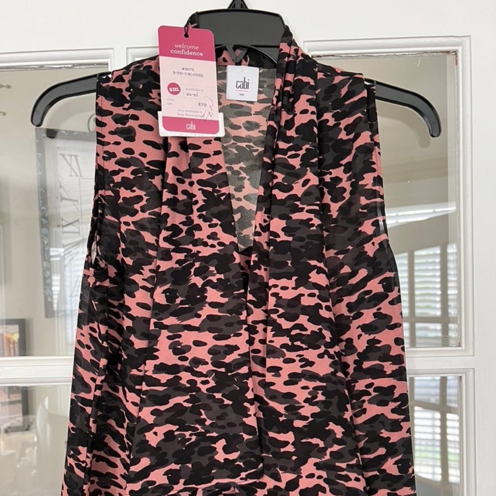 CABI 9-5 Blouse Size S NWT